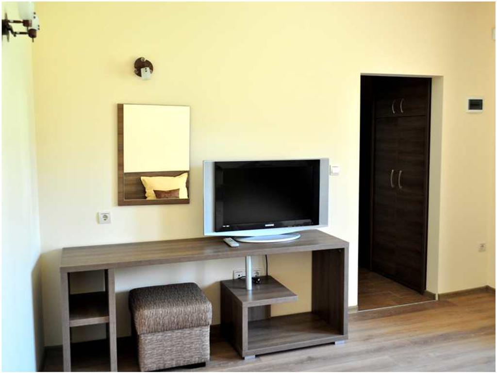 Yustina Villas Guest House Zimmer foto