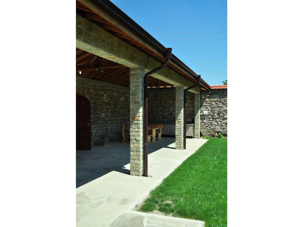 Yustina Villas Guest House Exterior foto